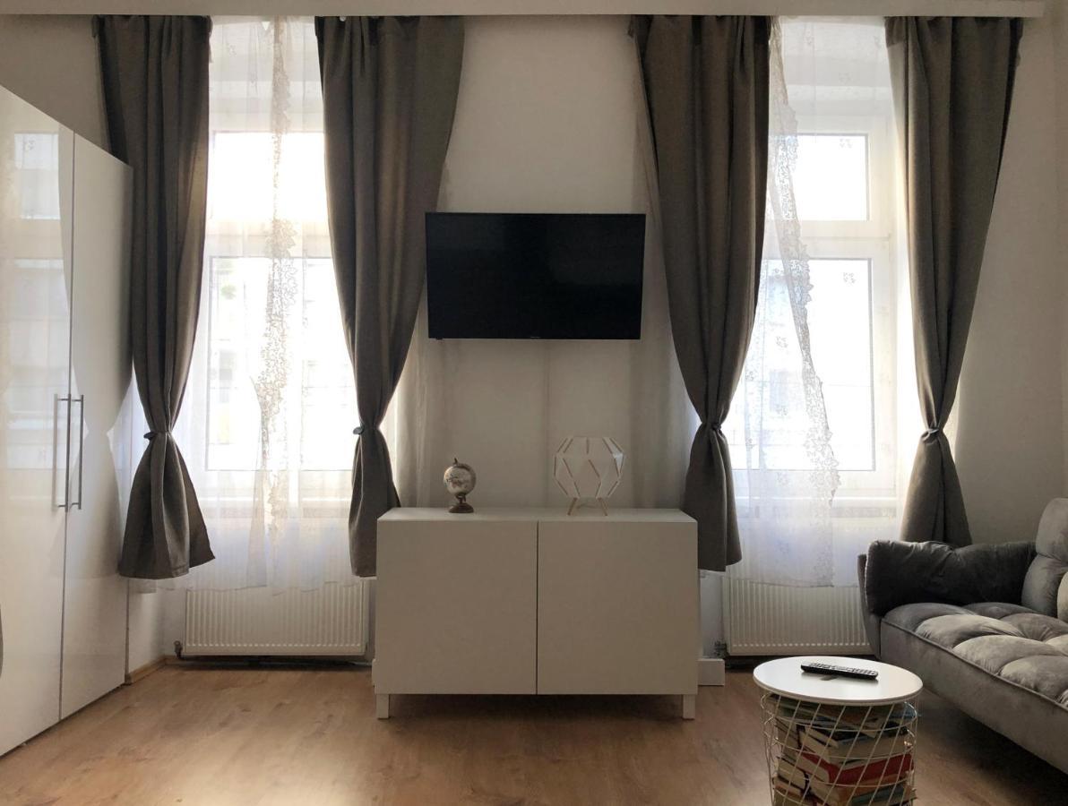 Central Apartment Near Subway Station 2 Bécs Kültér fotó